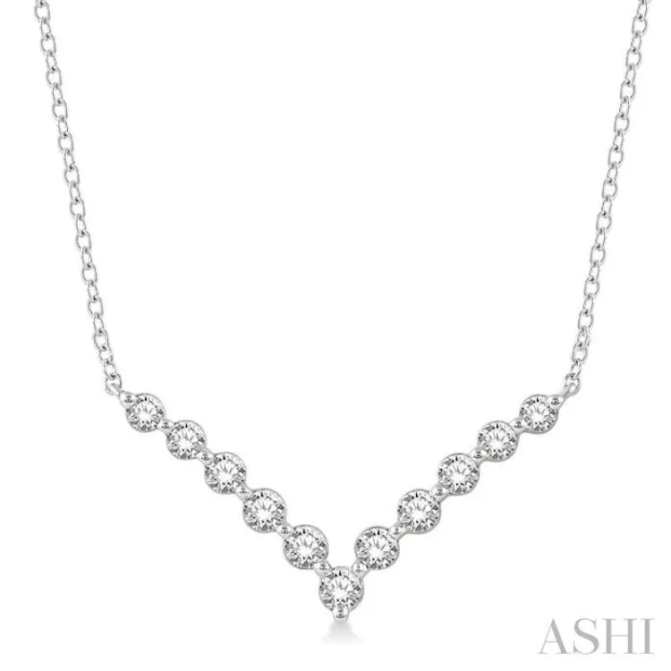 1/2 ctw Chevron Round Cut Diamond Necklace in 14K White Gold