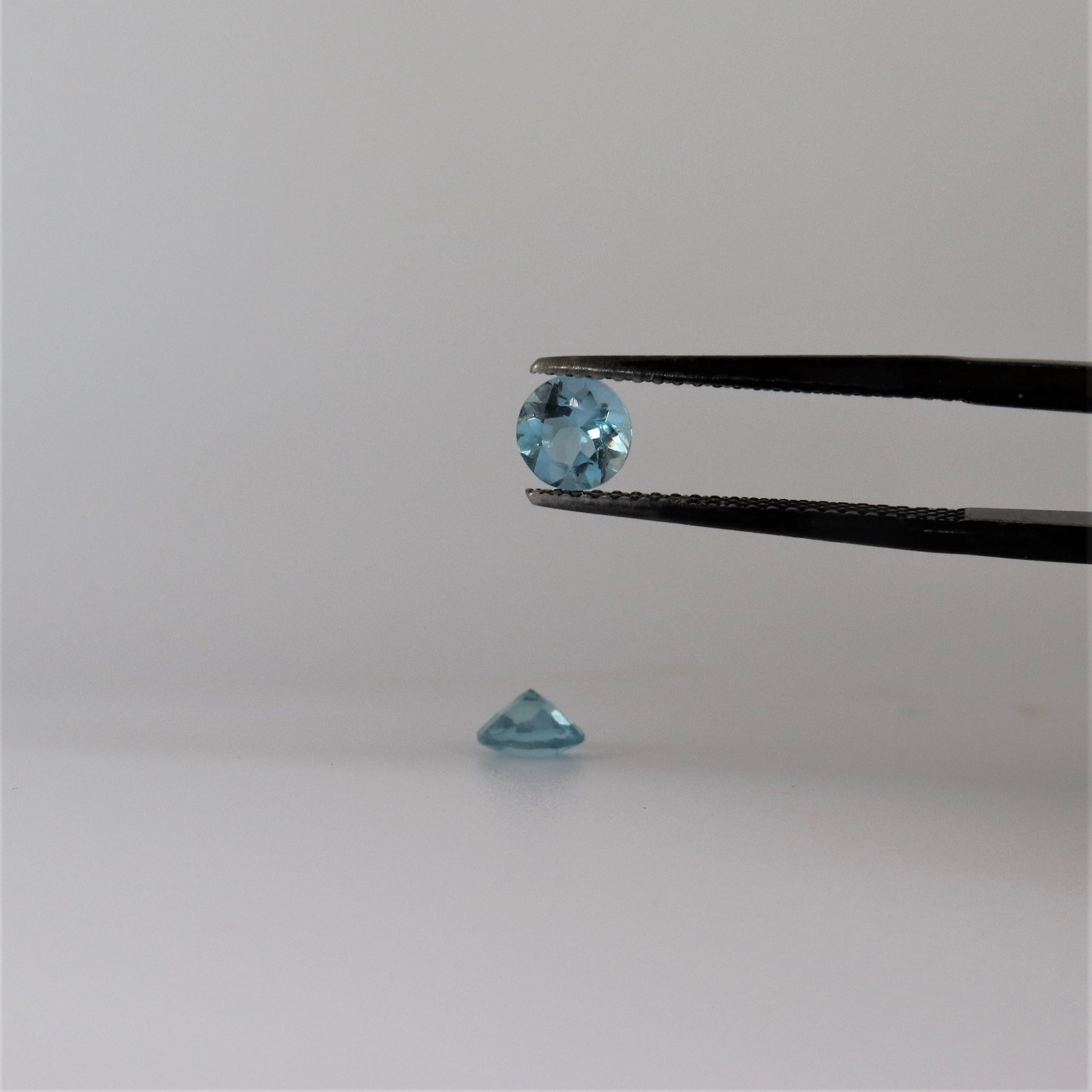 5mm/5.1mm/5.5mm (Pair) Round Aquamarine Stone