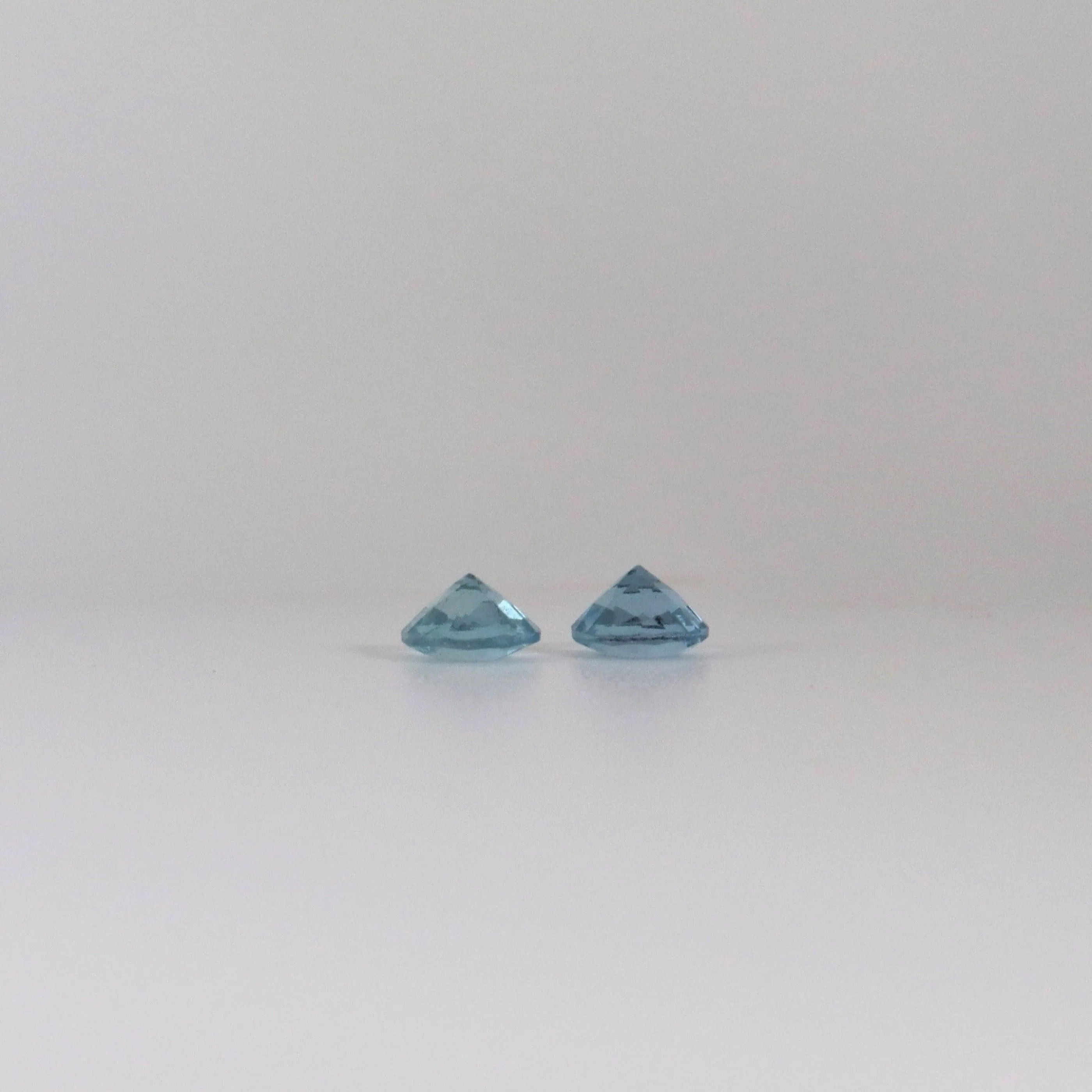 5mm/5.1mm/5.5mm (Pair) Round Aquamarine Stone