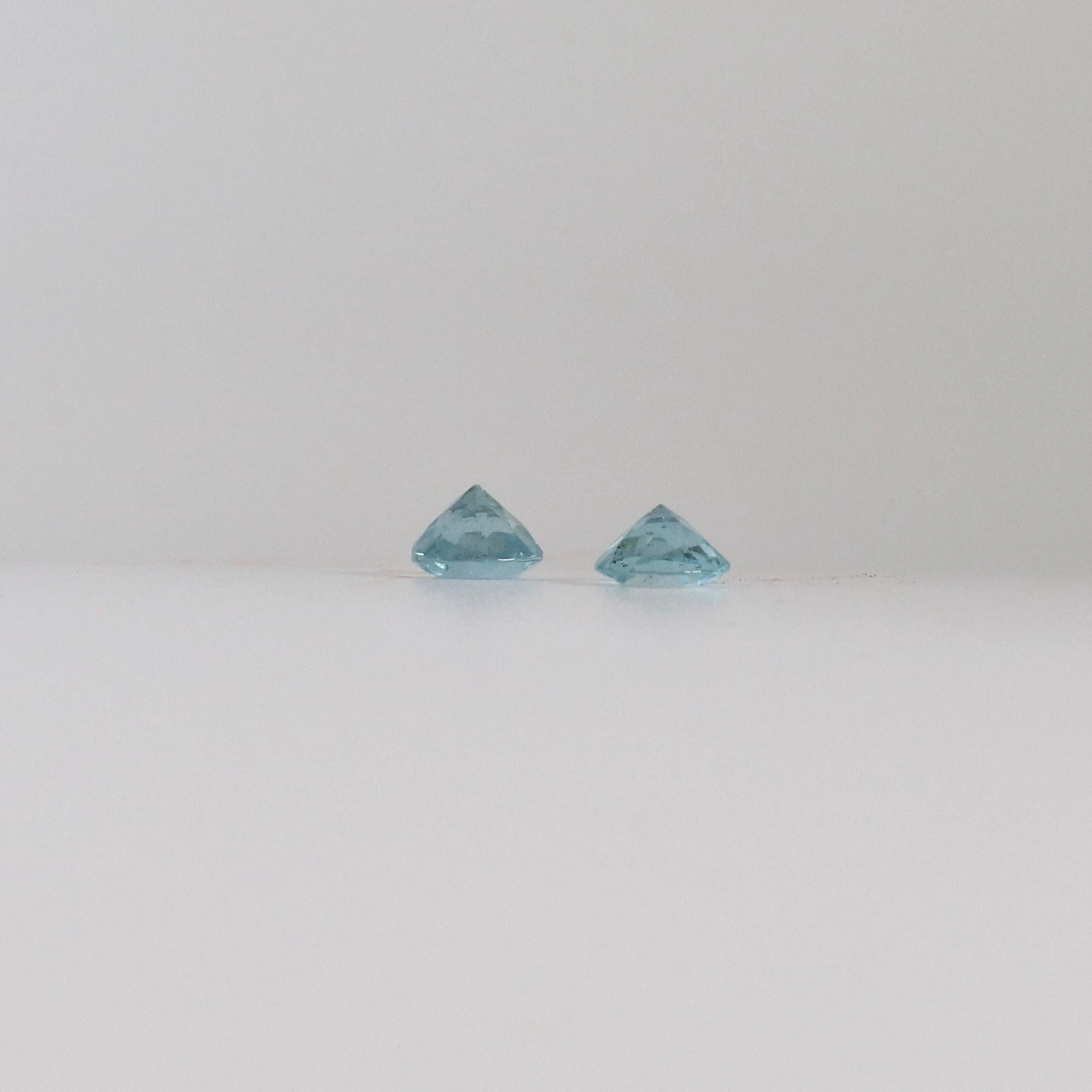 5mm/5.1mm/5.5mm (Pair) Round Aquamarine Stone