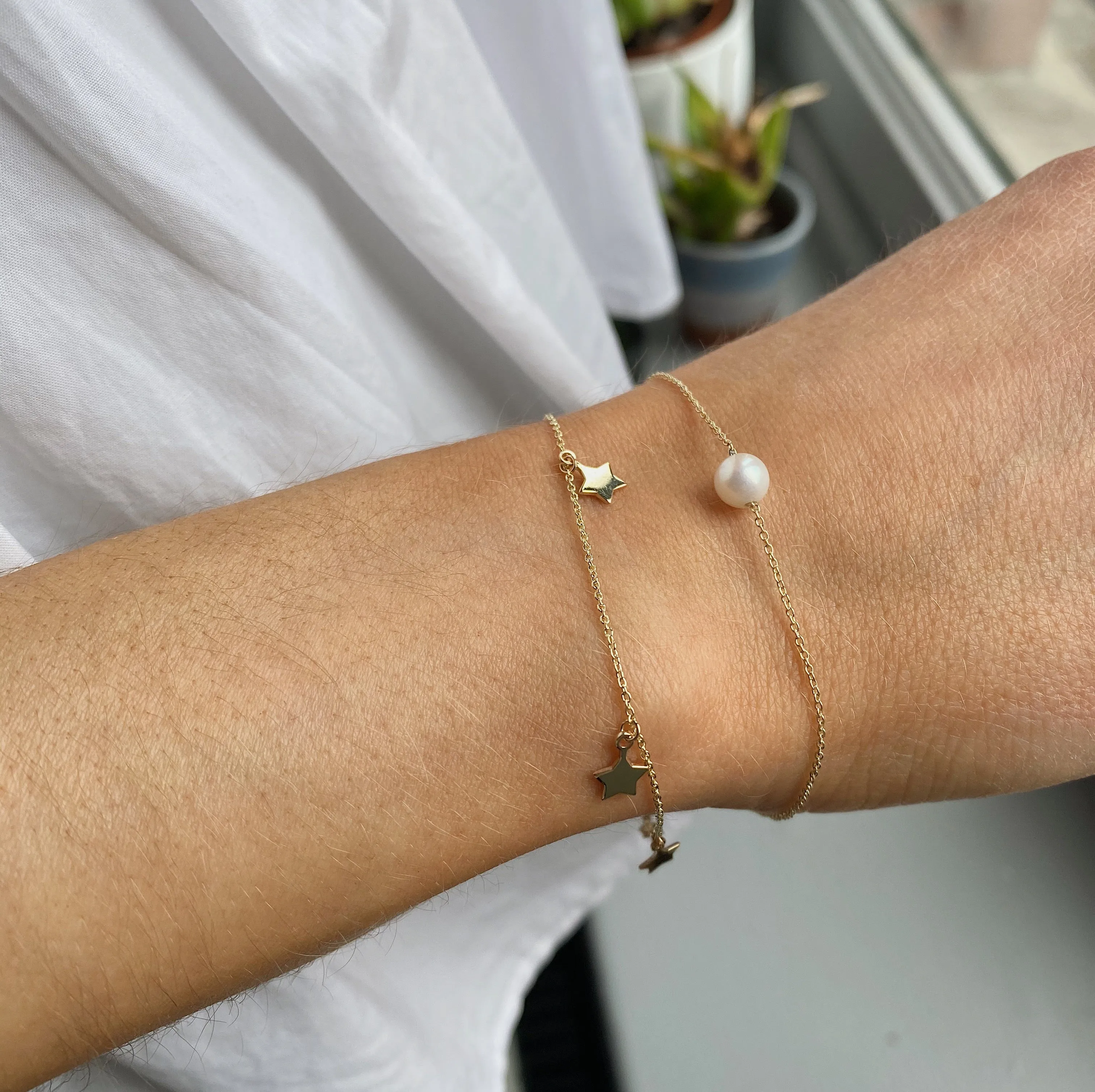 9kt Gold Single Freshwater Pearl Bracelet