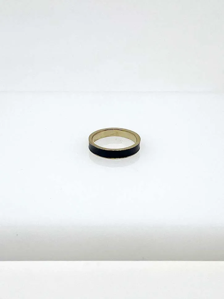 Beatriz Palacios Sustained Black Ring