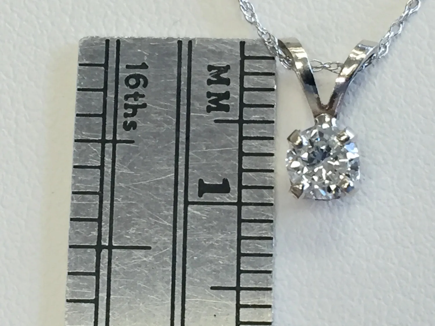 Diamond Pendant With Chain White Gold