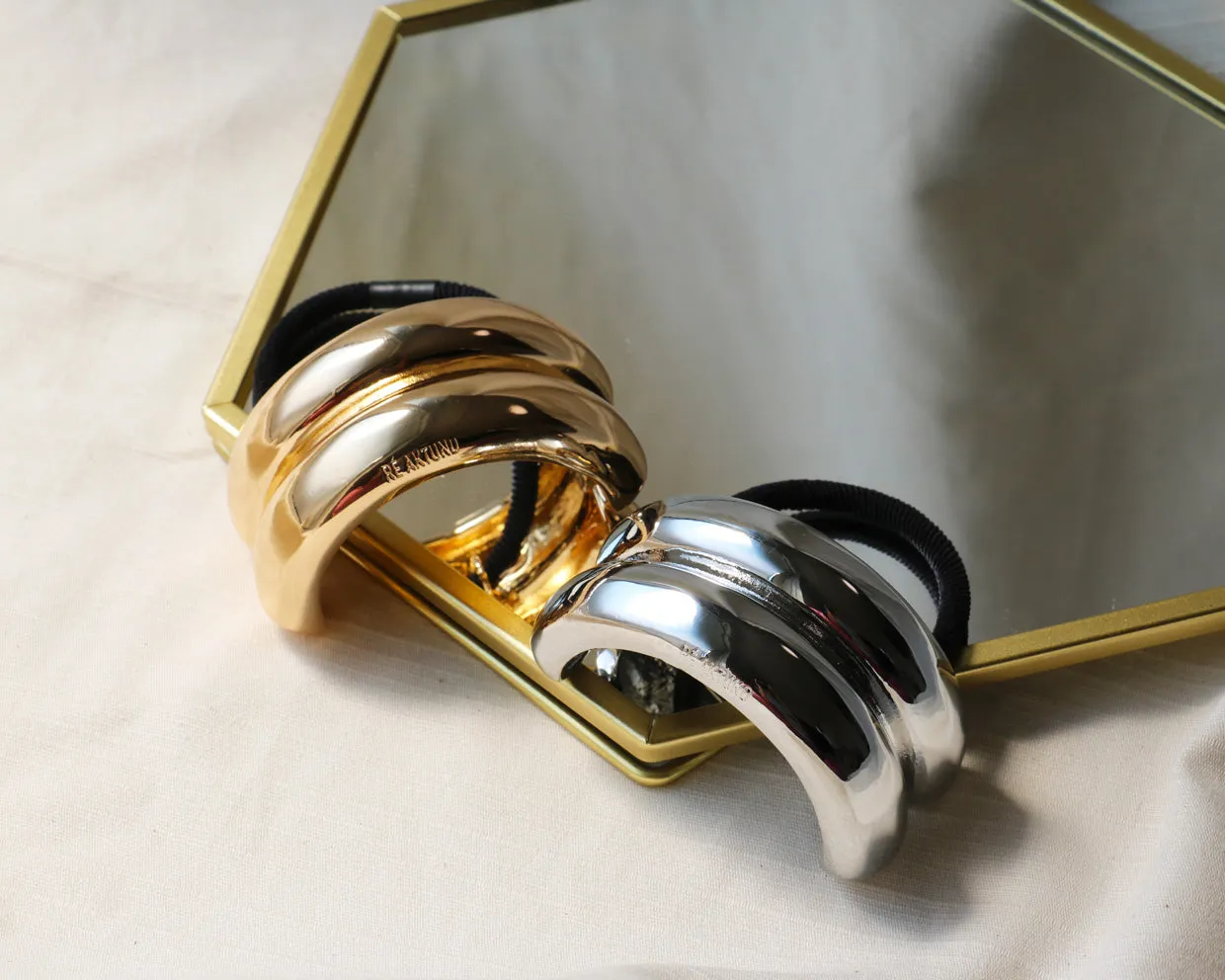 Double Gold Metal Ring Pony