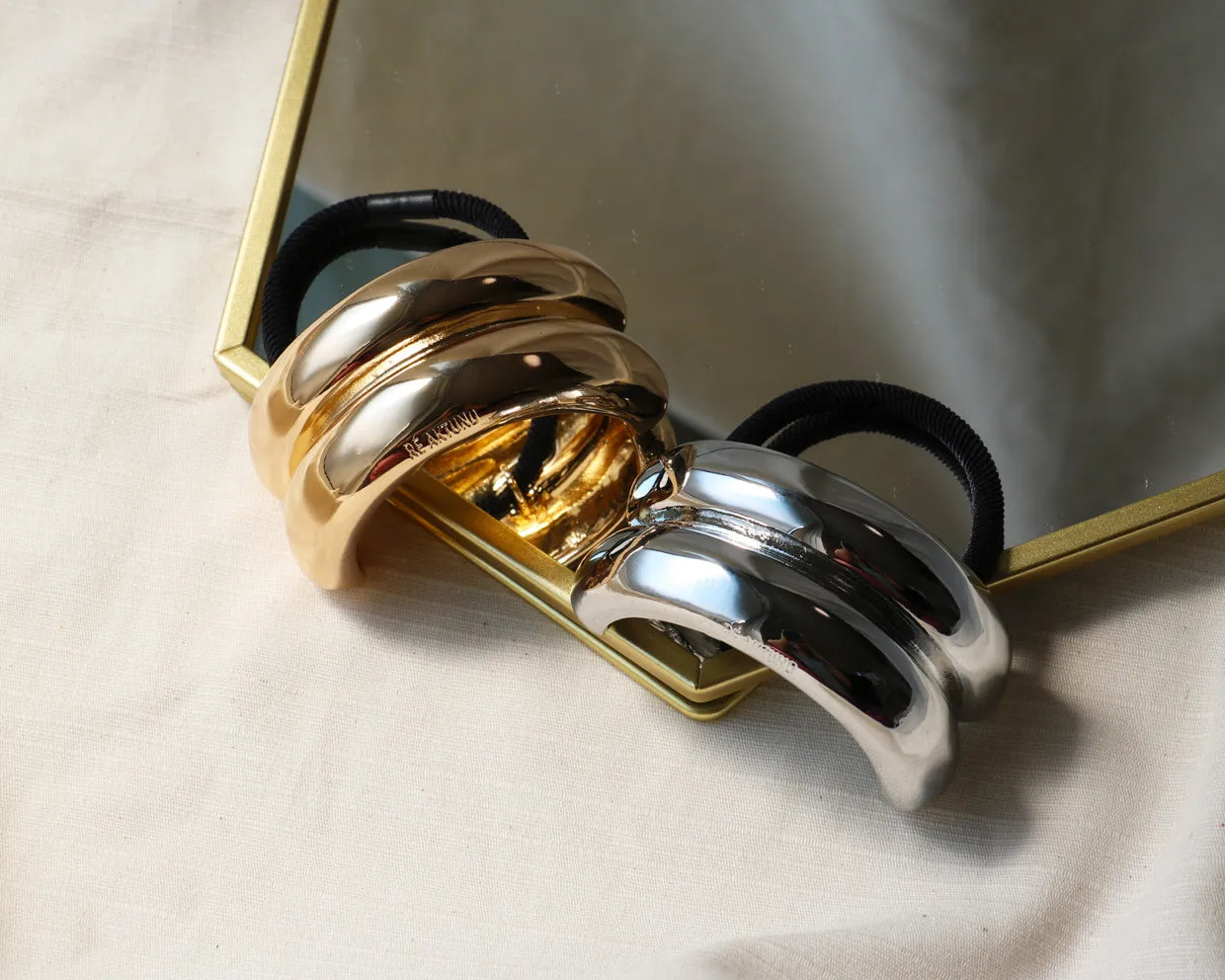 Double Gold Metal Ring Pony