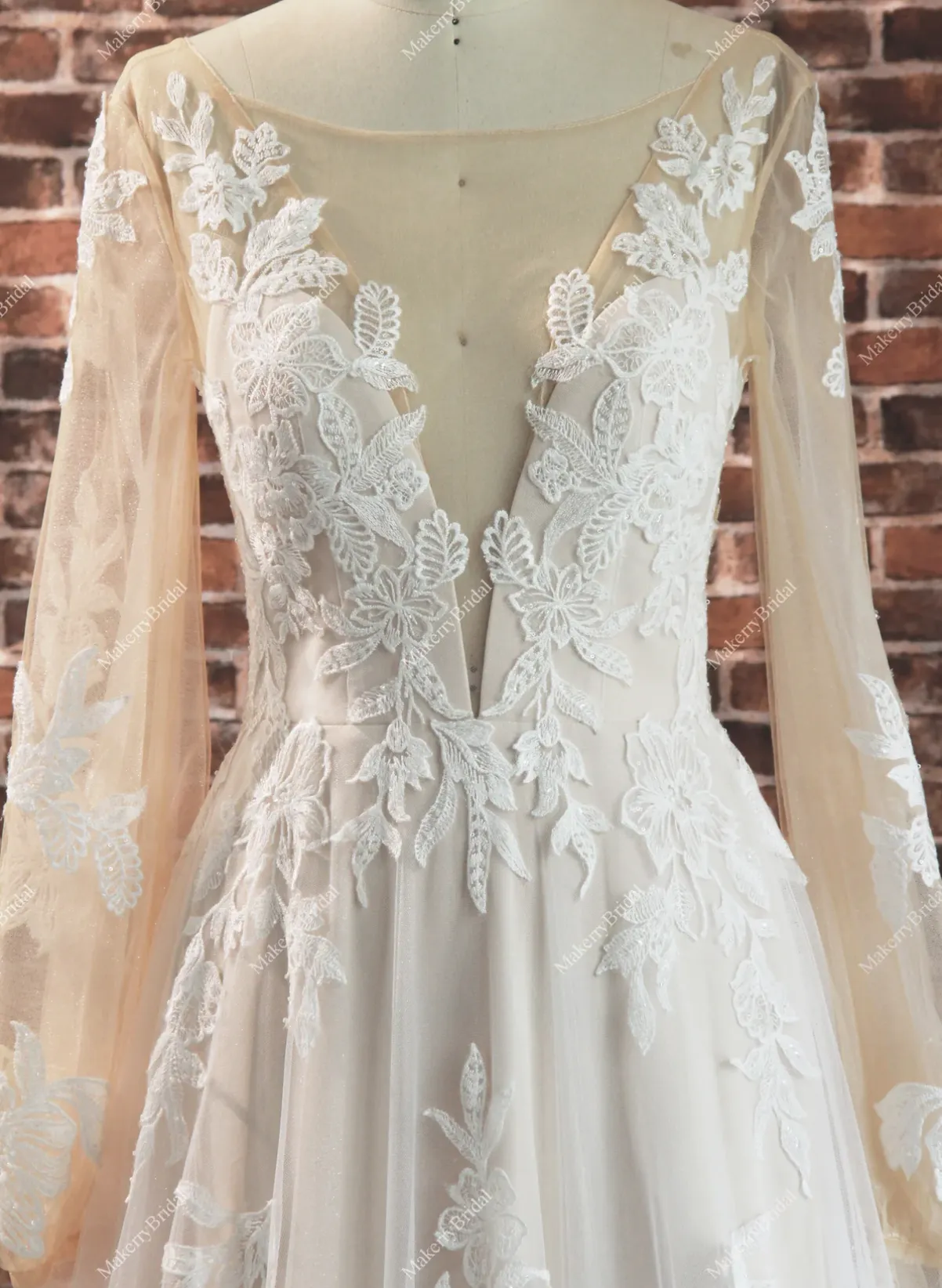 Elegant Princess Long-Sleeve A Line Lace Wedding Dress