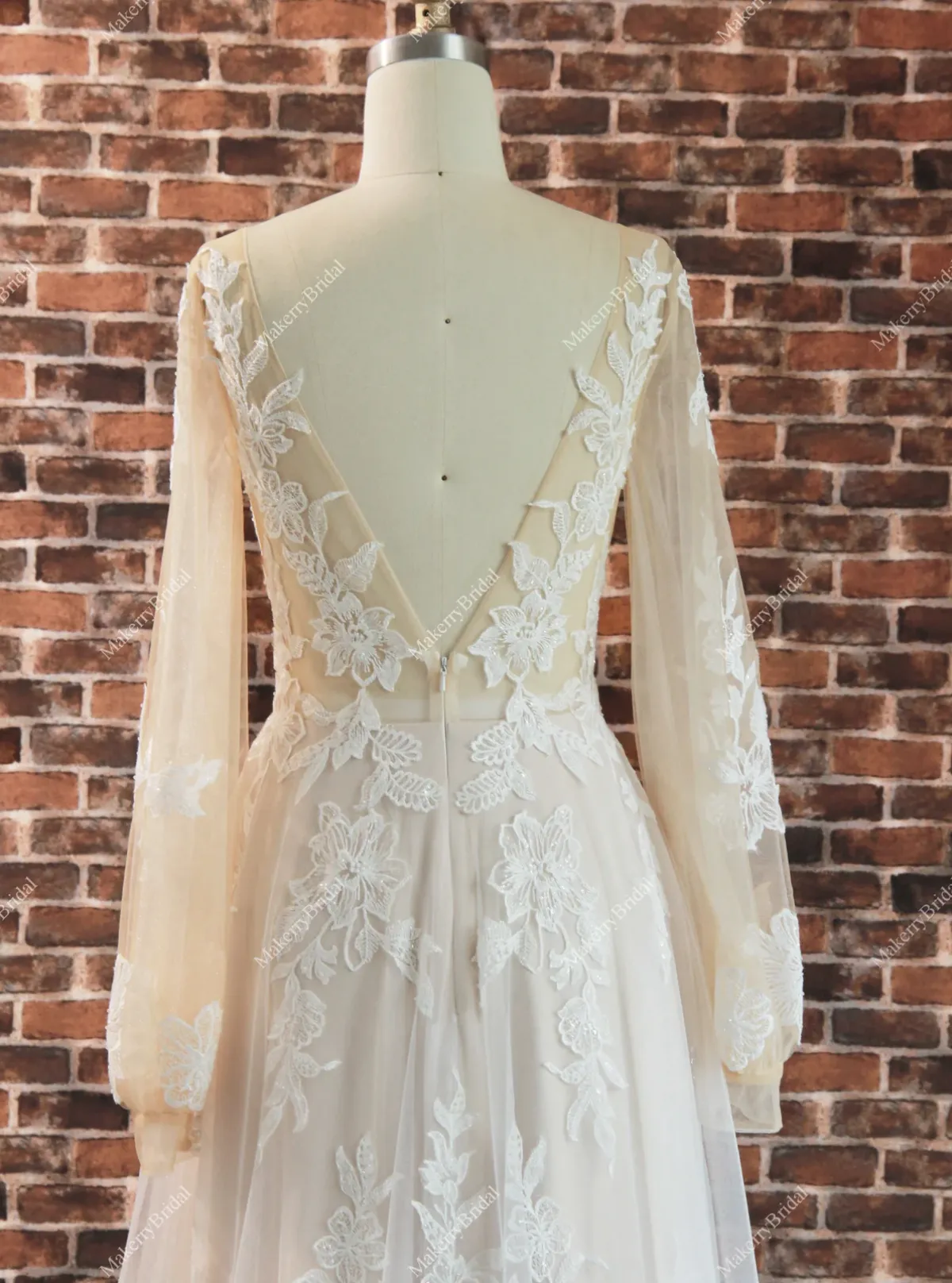 Elegant Princess Long-Sleeve A Line Lace Wedding Dress