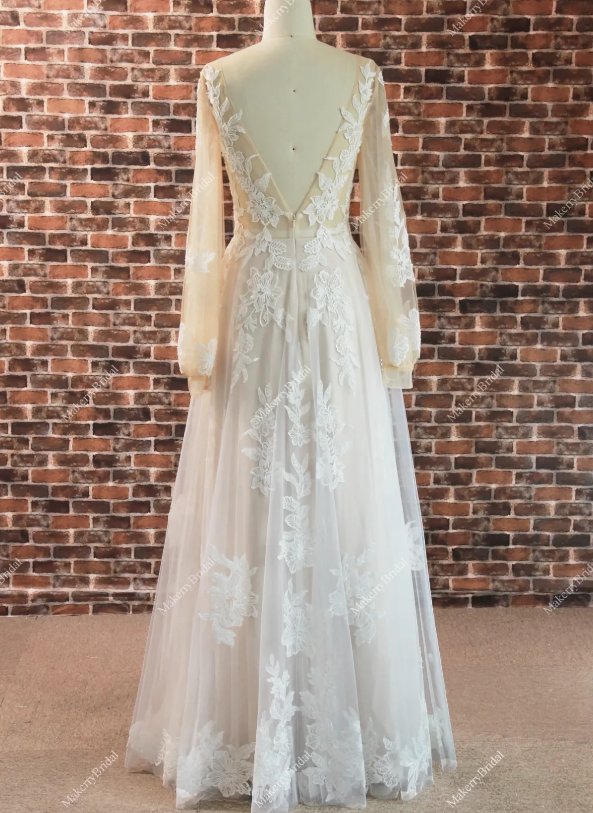 Elegant Princess Long-Sleeve A Line Lace Wedding Dress