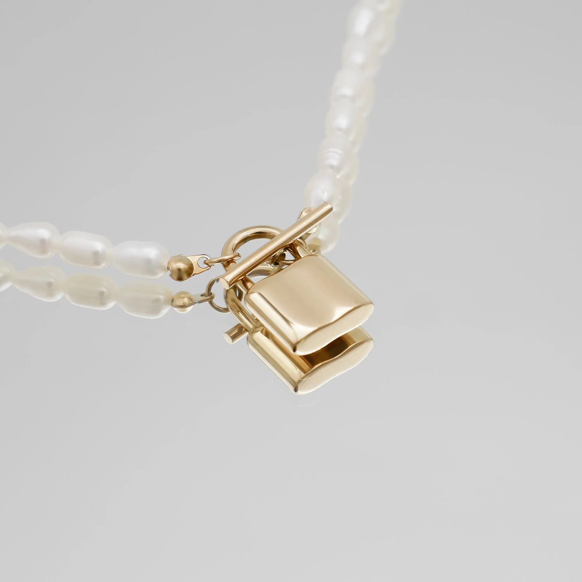 Freya Pearl Lock Necklace