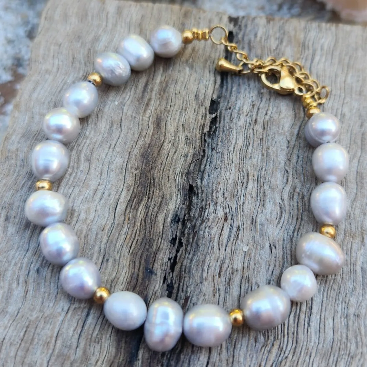 GREY BAROQUE PEARL WATERPROOF 18K GOLD BRACELET