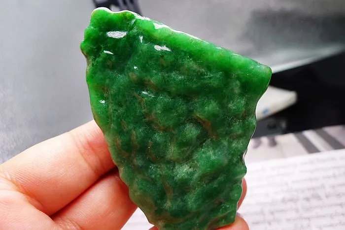 Natural Jade Rough Jadeite Raw (108g,7X5.2X1.8cm)