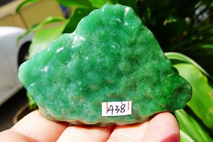 Natural Jade Rough Jadeite Raw (108g,7X5.2X1.8cm)