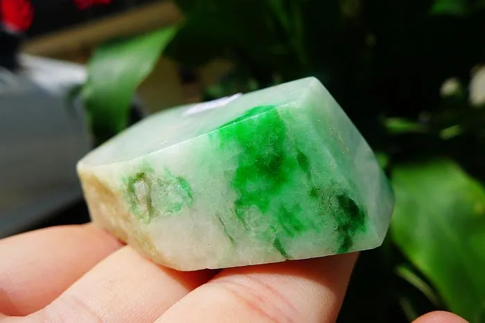 Natural Jade Rough Jadeite Raw (109g,6.9X3.2X2.1cm)