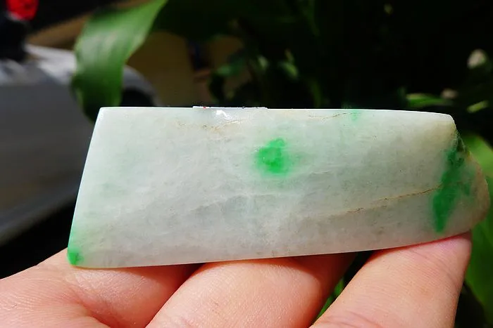 Natural Jade Rough Jadeite Raw (109g,6.9X3.2X2.1cm)