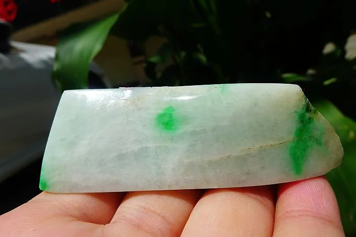 Natural Jade Rough Jadeite Raw (109g,6.9X3.2X2.1cm)