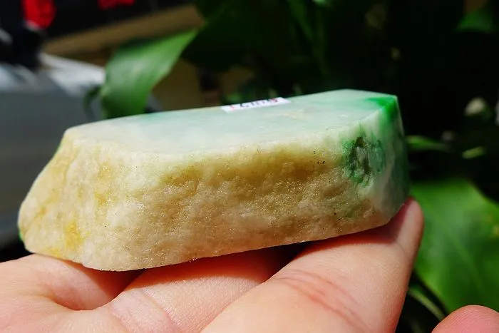 Natural Jade Rough Jadeite Raw (109g,6.9X3.2X2.1cm)