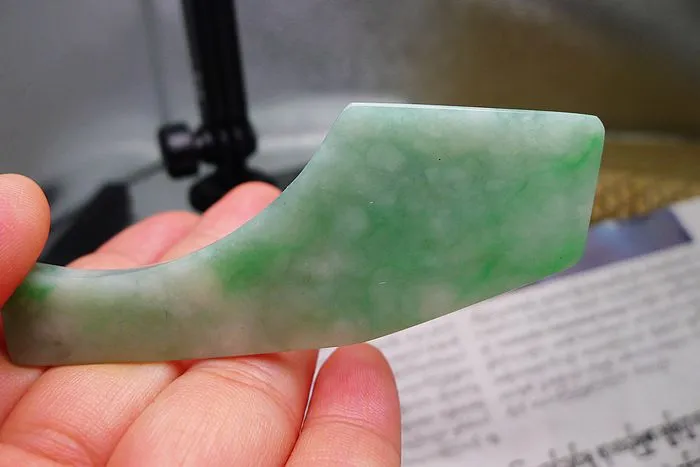 Natural Jade Rough Jadeite Raw (16g,7.9X2.6X0.4cm)