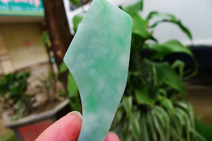 Natural Jade Rough Jadeite Raw (16g,7.9X2.6X0.4cm)