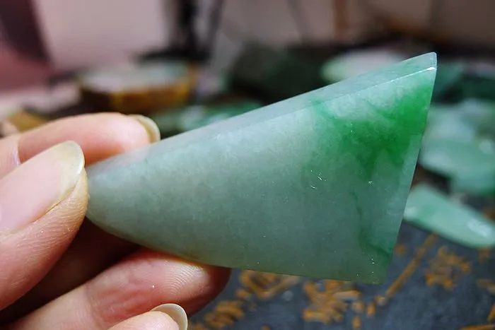 Natural Jade Rough Jadeite Raw (20g,5.2X3.2X0.55cm)