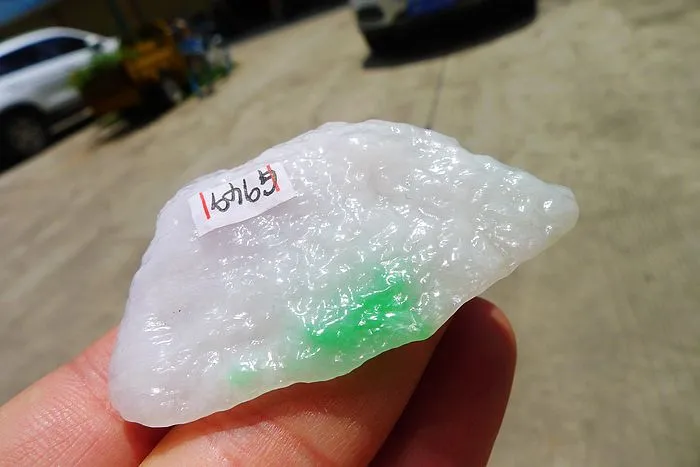 Natural Jade Rough Jadeite Raw (27g,5.2X3.7X1.1cm)