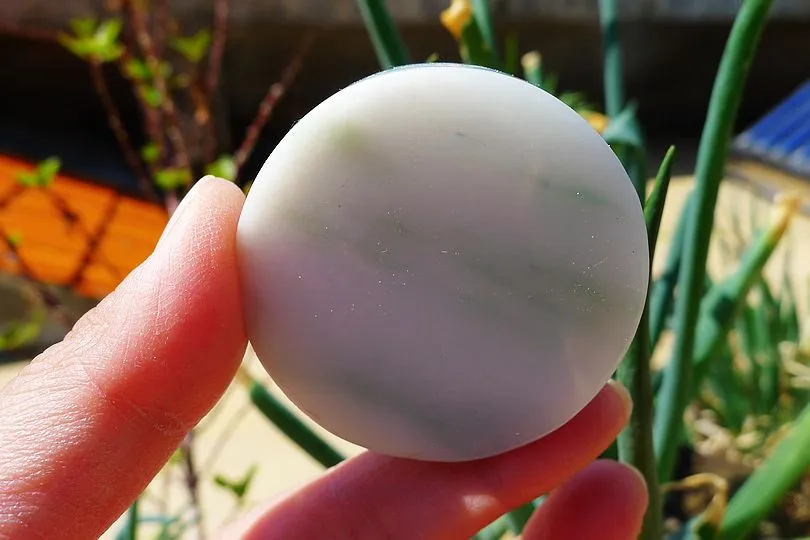 Natural Jade Rough Jadeite Raw (80g,4.7X4.7X1.3cm)