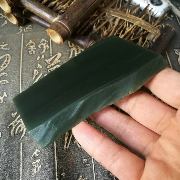 Natural Kunlun Jade Rough Nephrite Raw (152g, 9X4X1.2cm)