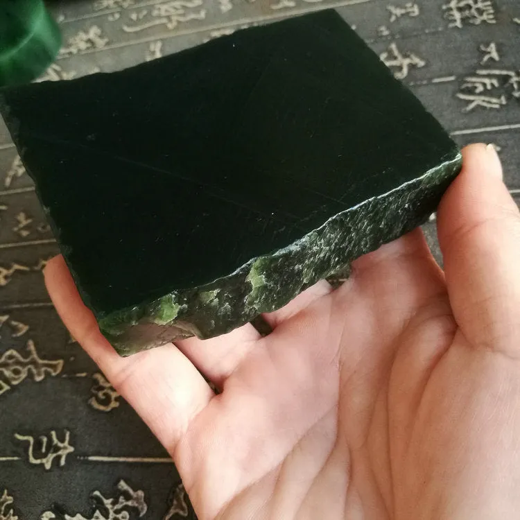 Natural Kunlun Jade Rough Nephrite Raw (304g, 8.5X5X2cm)