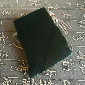 Natural Kunlun Jade Rough Nephrite Raw (304g, 8.5X5X2cm)