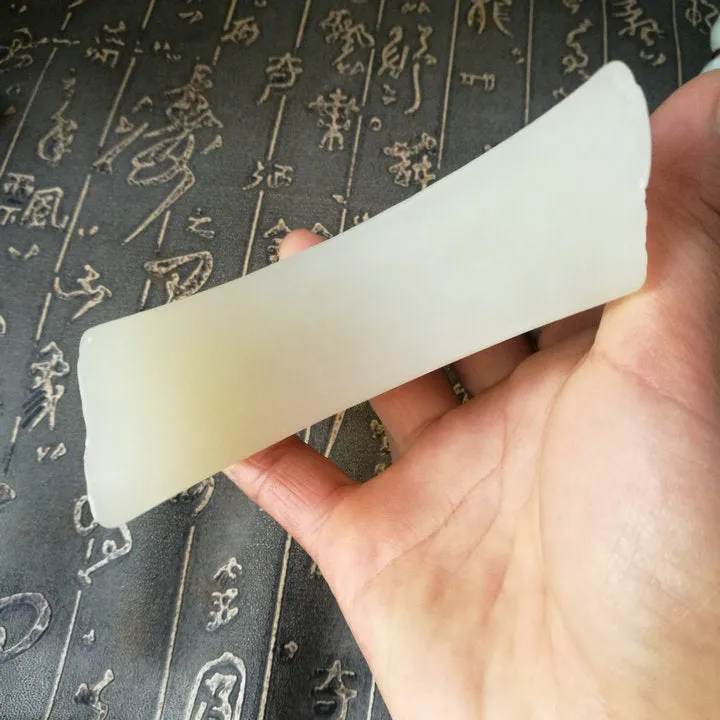 Natural Kunlun Jade Rough Nephrite Raw (319g, 8X4X2.8cm)