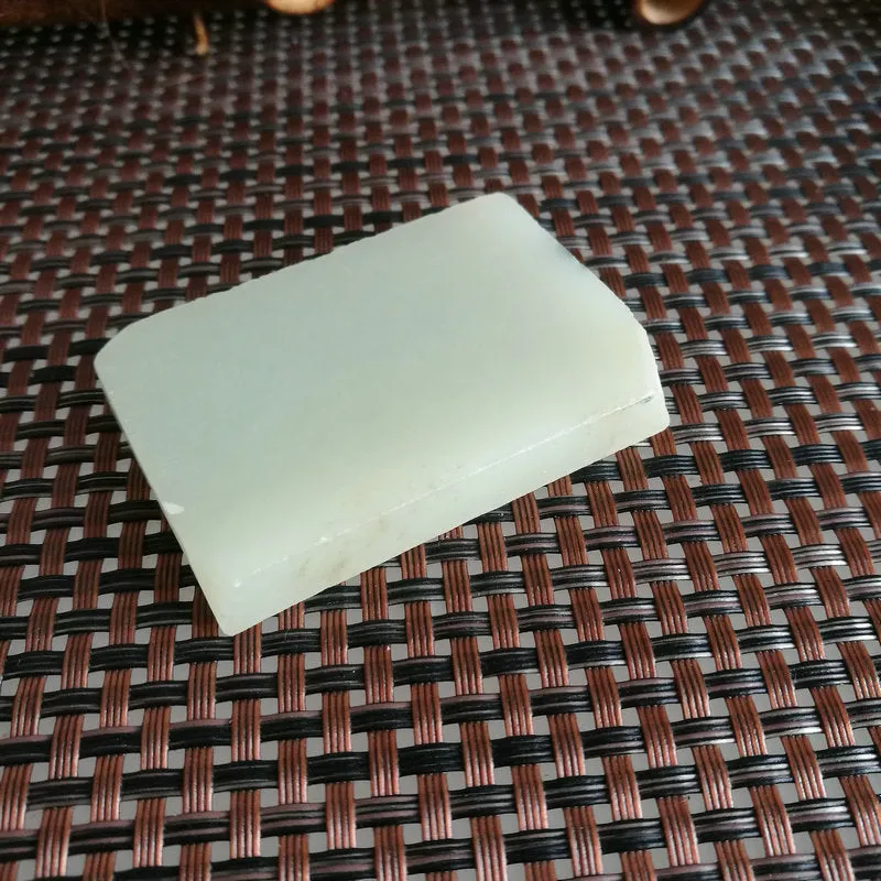 Natural Kunlun Jade Rough Nephrite Raw (47g,5.5X3.8X0.8cm)