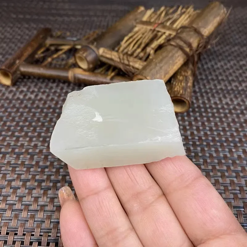 Natural Kunlun Jade Rough Nephrite Raw (60g,5.0X3.3X1.3cm)