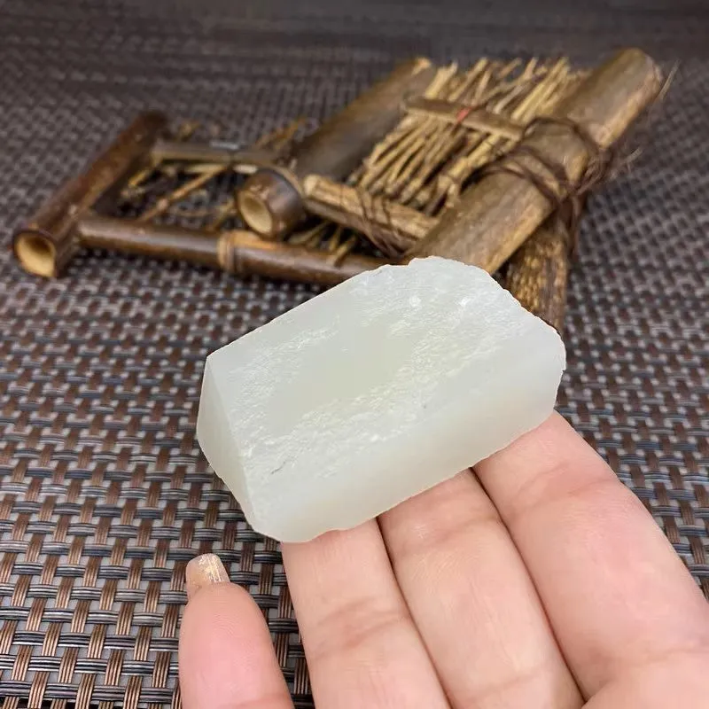 Natural Kunlun Jade Rough Nephrite Raw (60g,5.0X3.3X1.3cm)