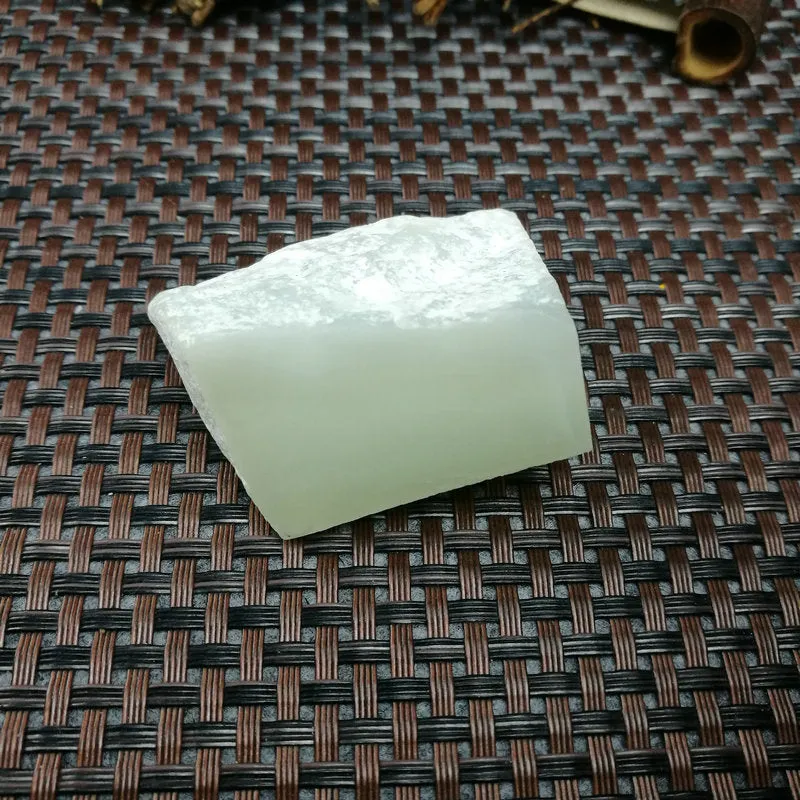 Natural Kunlun Jade Rough Nephrite Raw (63g,4.5X3.5X2.5cm)