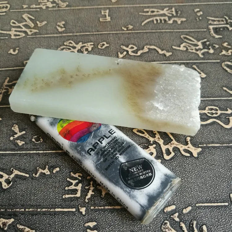 Natural Kunlun Jade Rough Nephrite Raw (76g, 8.5X3.7X0.9cm)