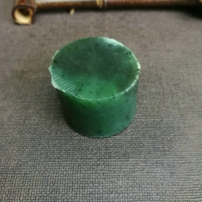 Natural Kunlun Jade Rough Nephrite Raw (83g,2.8X3.5cm)