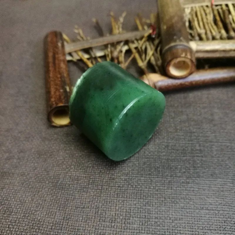 Natural Kunlun Jade Rough Nephrite Raw (83g,2.8X3.5cm)