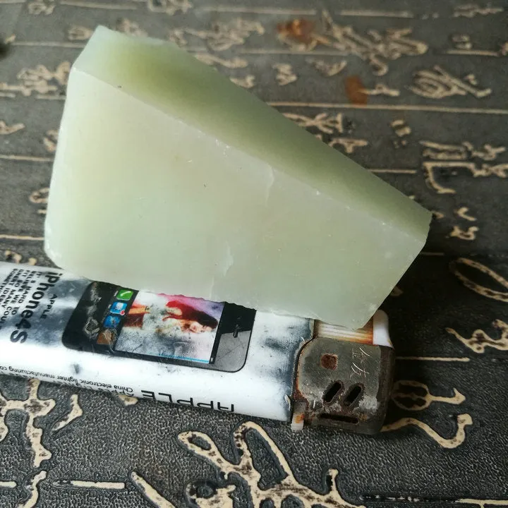 Natural Siberian Jade Rough Nephrite Raw (170g, 7X4X2cm)