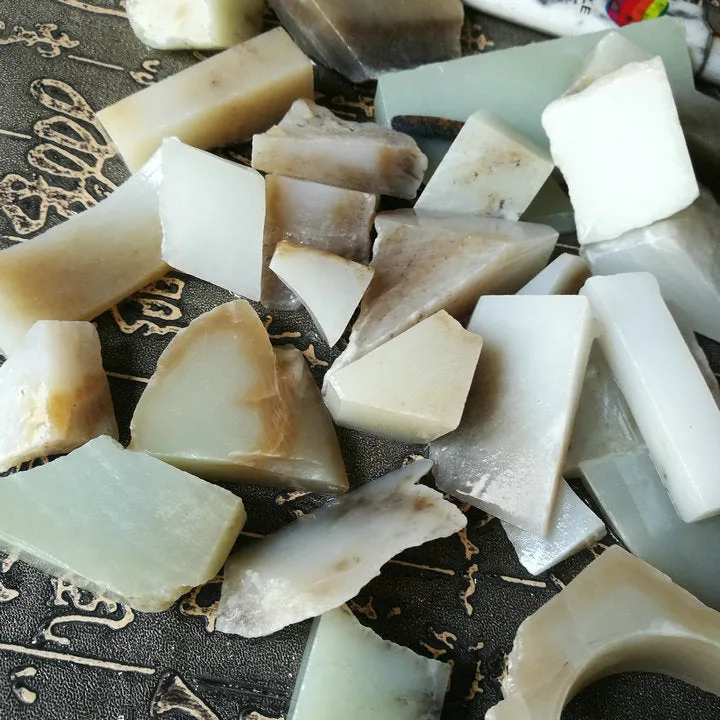 Natural Siberian Jade Rough Nephrite Raw 729g