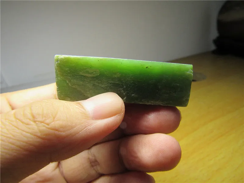 Natural Siberian Jade Rough Russia nephrite Raw (32.36g, 50X18X11mm)