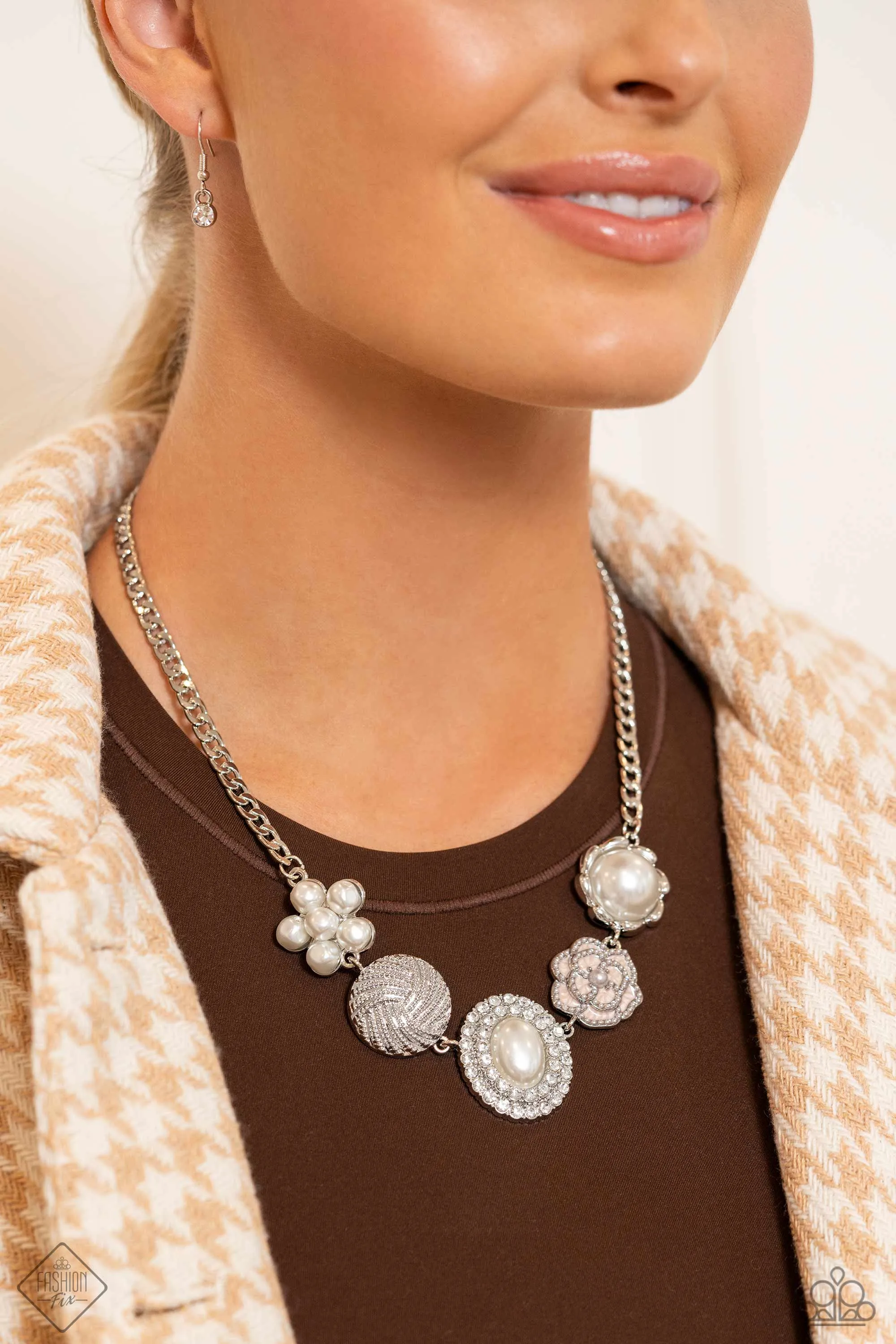 Necklace Sophisticated Style - White SET51