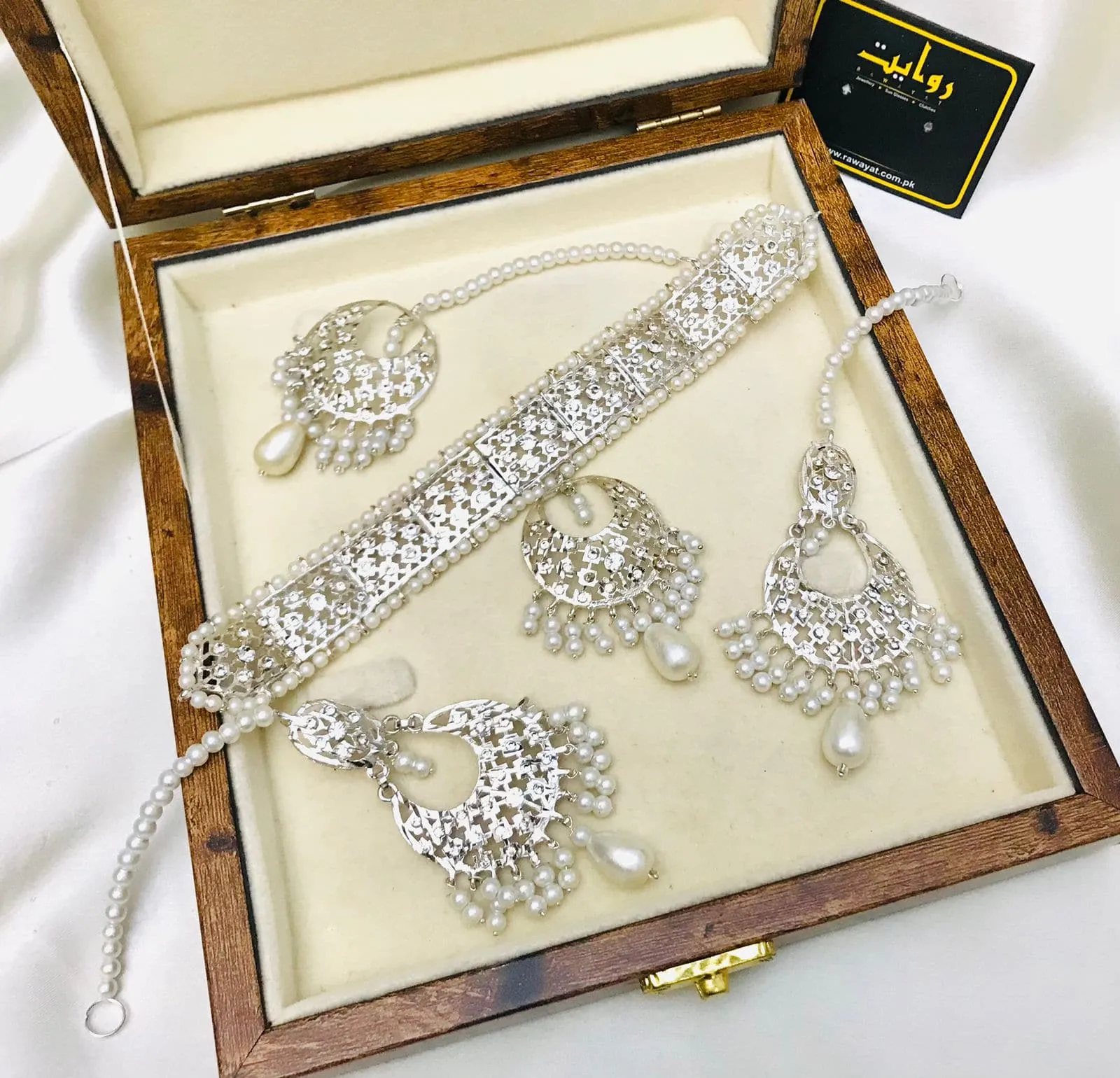 Rawayat Hyderabadi Choker Set-15 (Silver)